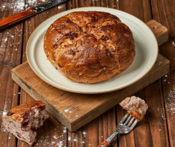 富明证券 最低12元，高端汉堡“下凡”卖面包